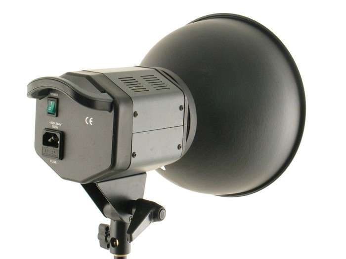 Lastolite RayD8 C3200 set světla s reflektorem a 2x žárovkou