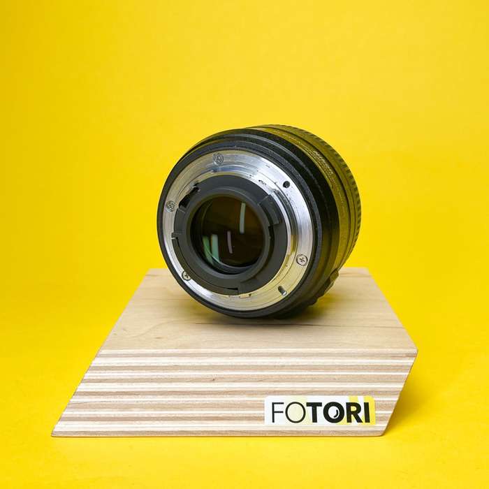 Nikon 35mm f/1.8G AF-S DX  | 2848802