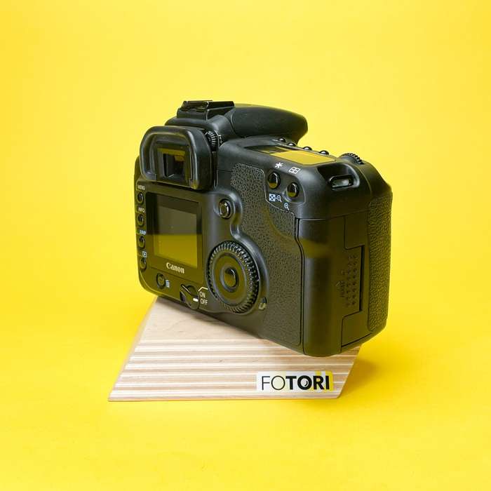 Canon EOS 20D | 0830414314