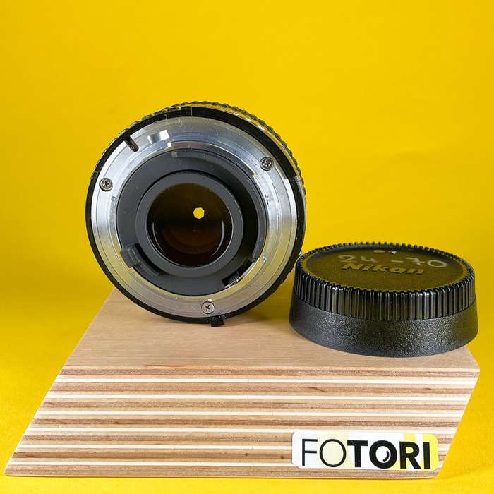 Nikon 50mm 1:1.8  E | 3296901