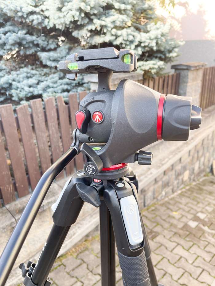 Manfrotto MT190X3 + Hlava MH055M8-Q5 | stativ s hybridní  hlavou