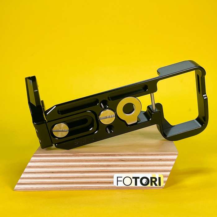 SmallRig 2503 L-Bracket for Sony A6600