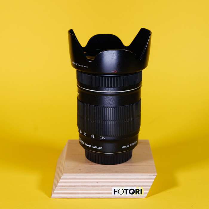 Canon EF-S 18-135mm f/3.5-5.6 IS | 0772029242