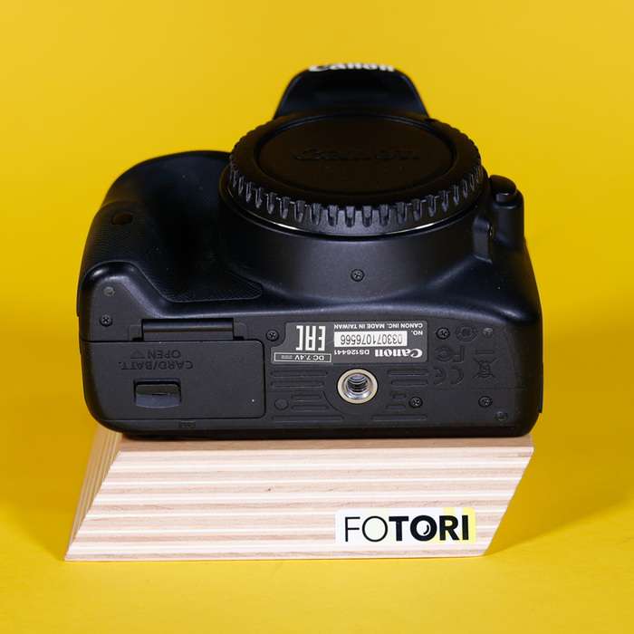 Canon EOS 100D | 033071076566