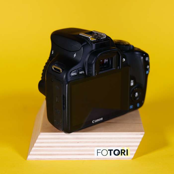 Canon EOS 100D | 033071076566
