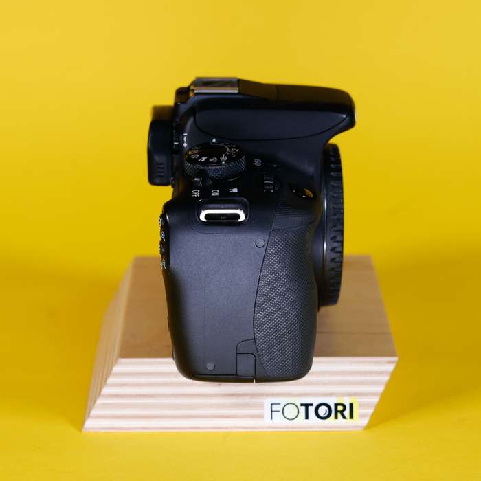 Canon EOS 100D | 033071076566