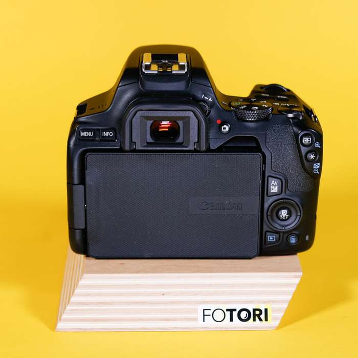 Canon EOS 250D | 263073009782