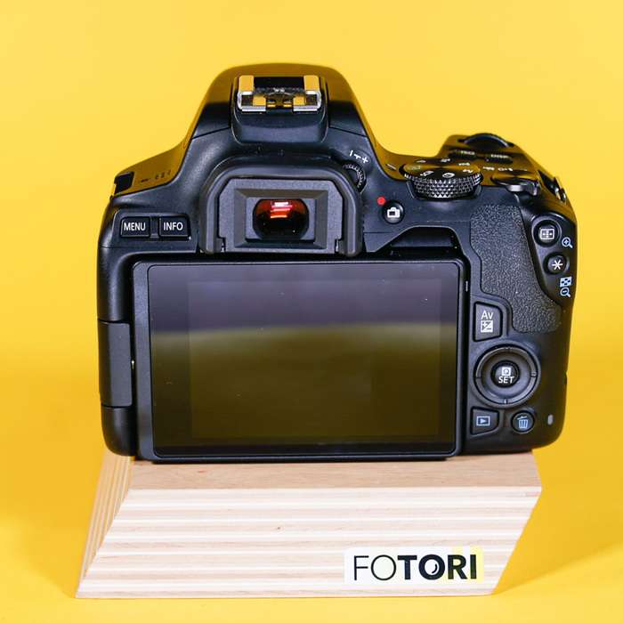 Canon EOS 250D | 263073009782