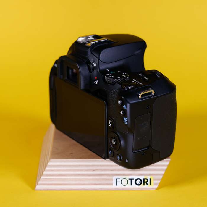 Canon EOS 250D | 263073009782