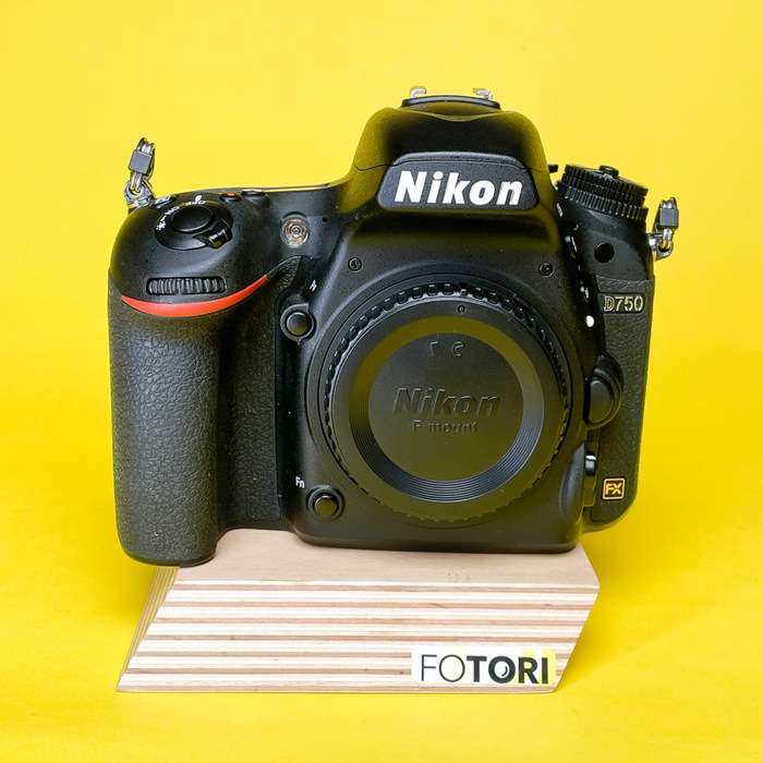 Nikon D750 | 6235776