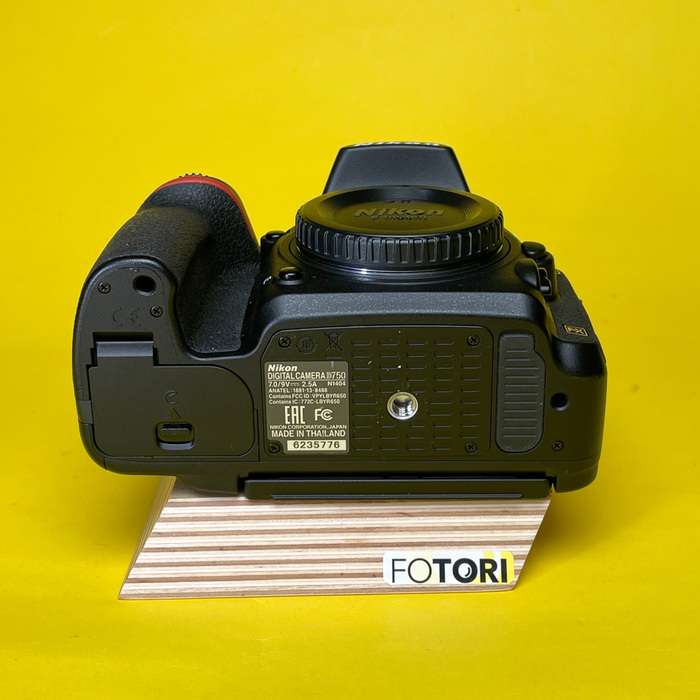 Nikon D750 | 6235776