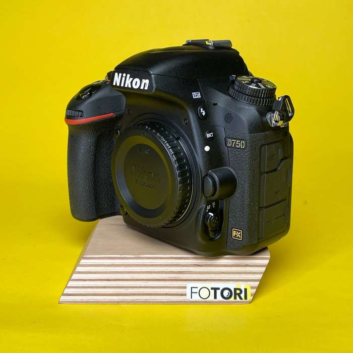 Nikon D750 | 6235776