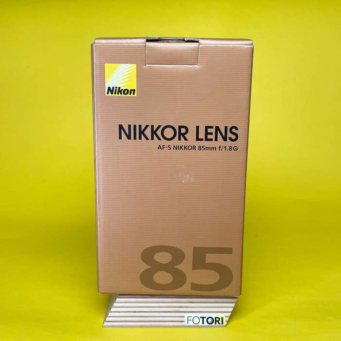 Nikon AF-S 85mm F/1,8 G | 554776