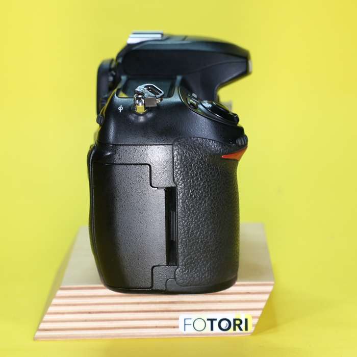 Nikon D200 | 4195729