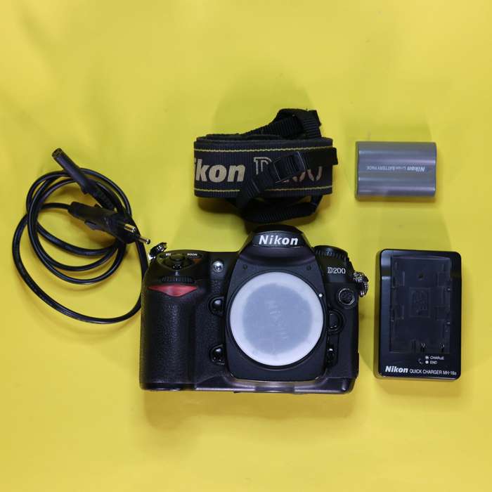 Nikon D200 | 4195729