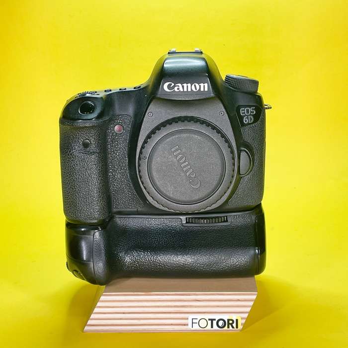 Canon EOS 6D + Grip | 113025002212