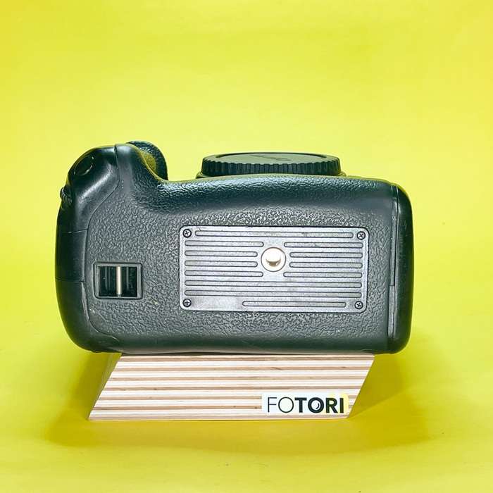 Canon EOS 6D + Grip | 113025002212