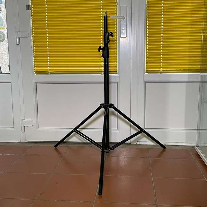 Světelný stativ 4-studio