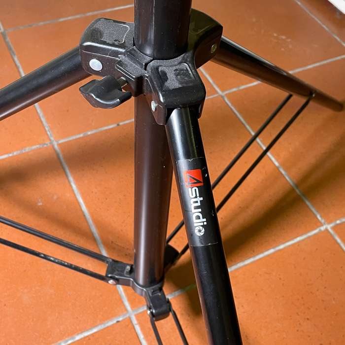 Světelný stativ 4-studio