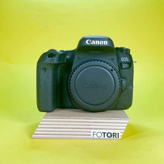 CANON EOS 77D | 223071002122
