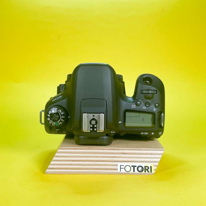 CANON EOS 77D | 223071002122