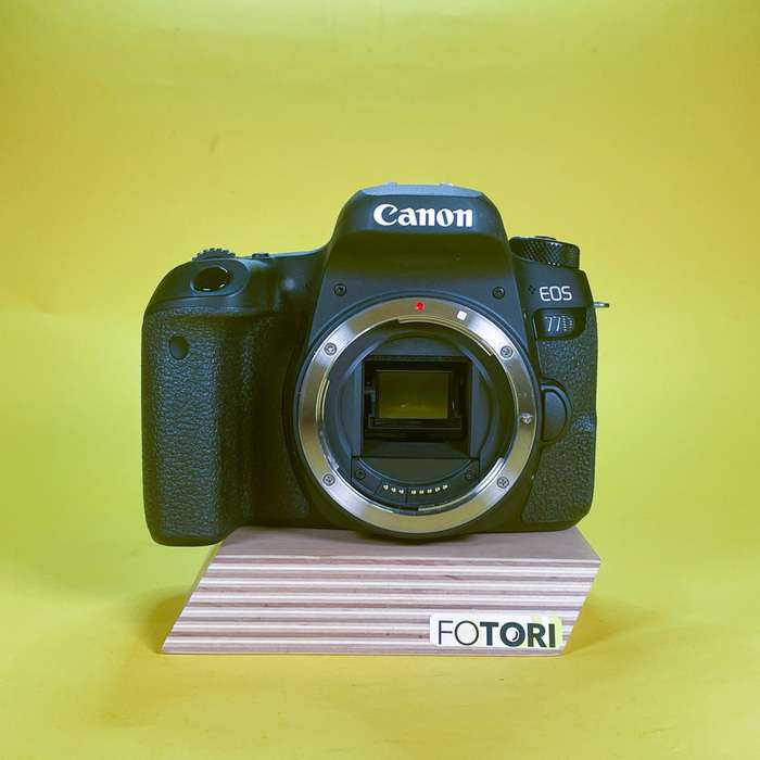 CANON EOS 77D | 223071002122