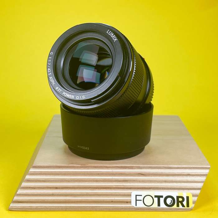 Panasonic 42.5 mm f/1.7 Lumix ASPH O.I.S. | H-HS043