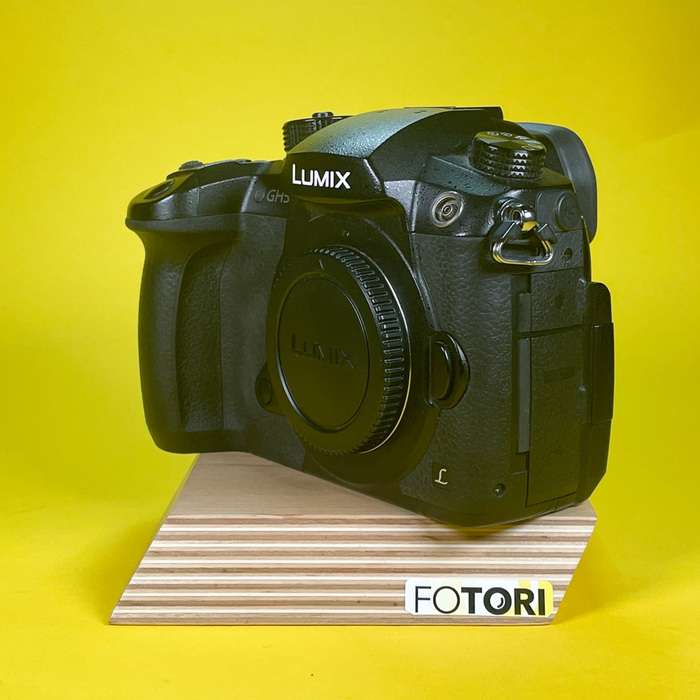 Panasonic lumix DMC-GH5  | WH9DF002980