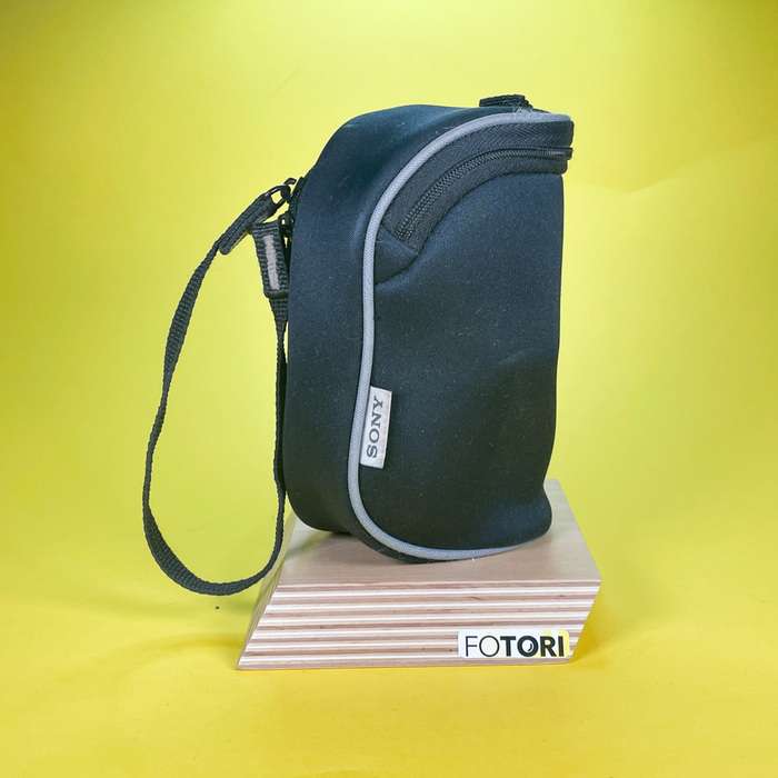 Sony Alpha NEX-5R + 18-50mm | 5142811