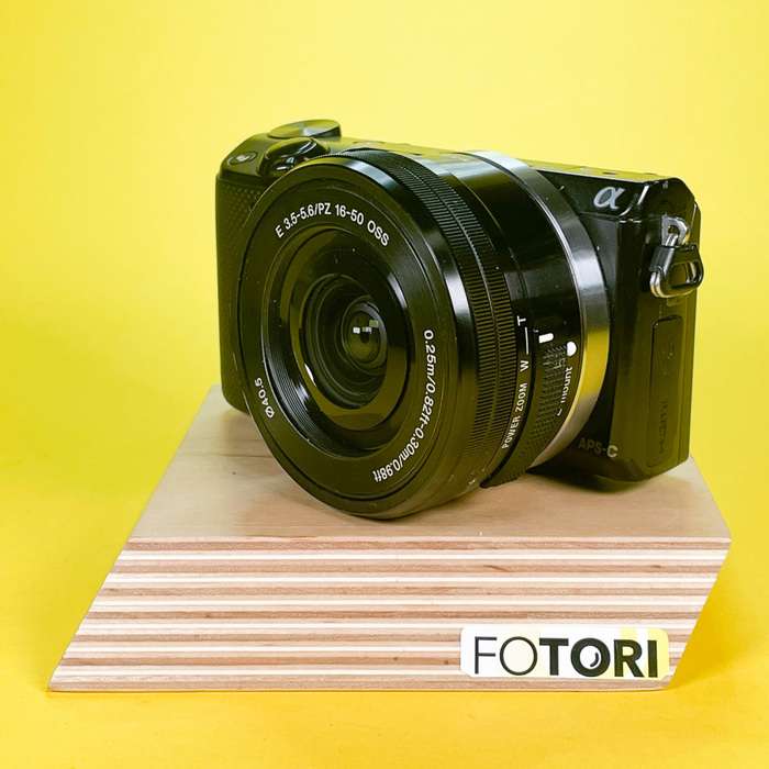 Sony Alpha NEX-5R + 18-50mm | 5142811