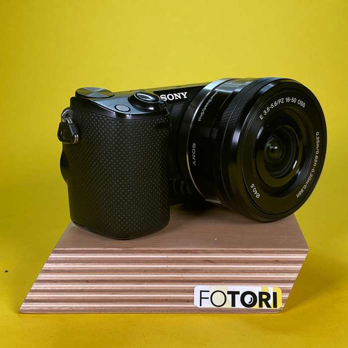Sony Alpha NEX-5R + 18-50mm | 5142811