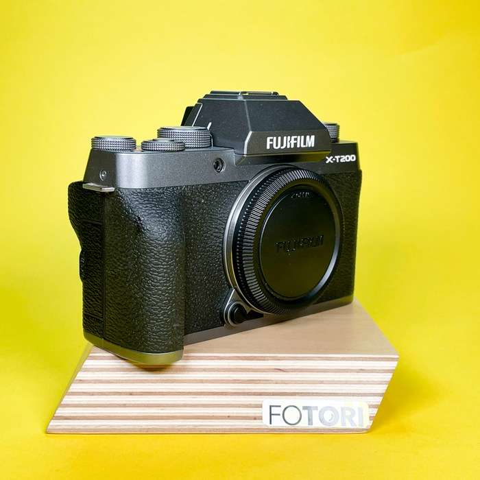 Fujifilm X-T200 + XC 15-45mm f/3.5-5.6 OIS PZ