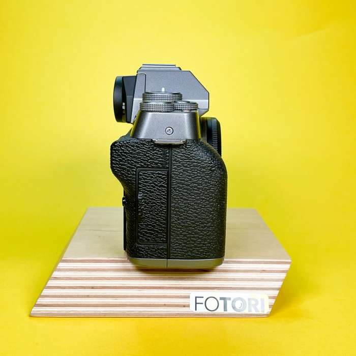 Fujifilm X-T200 + XC 15-45mm f/3.5-5.6 OIS PZ