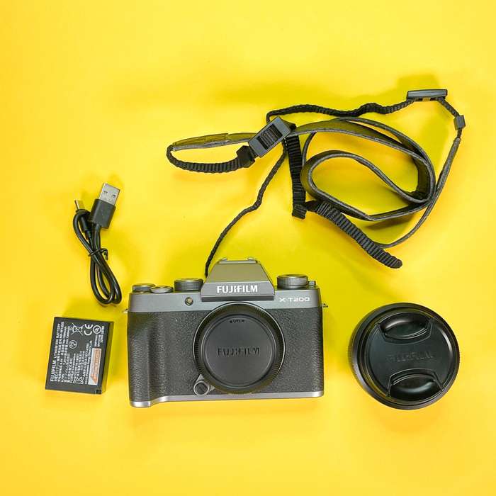 Fujifilm X-T200 + XC 15-45mm f/3.5-5.6 OIS PZ