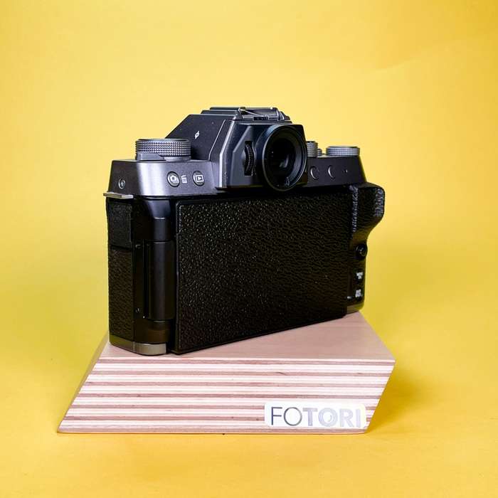 Fujifilm X-T200 + XC 15-45mm f/3.5-5.6 OIS PZ