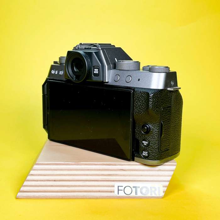 Fujifilm X-T200 + XC 15-45mm f/3.5-5.6 OIS PZ