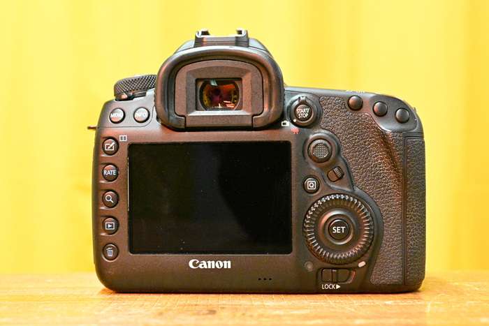 Canon EOS 5D Mark IV +  neoriginální baterie