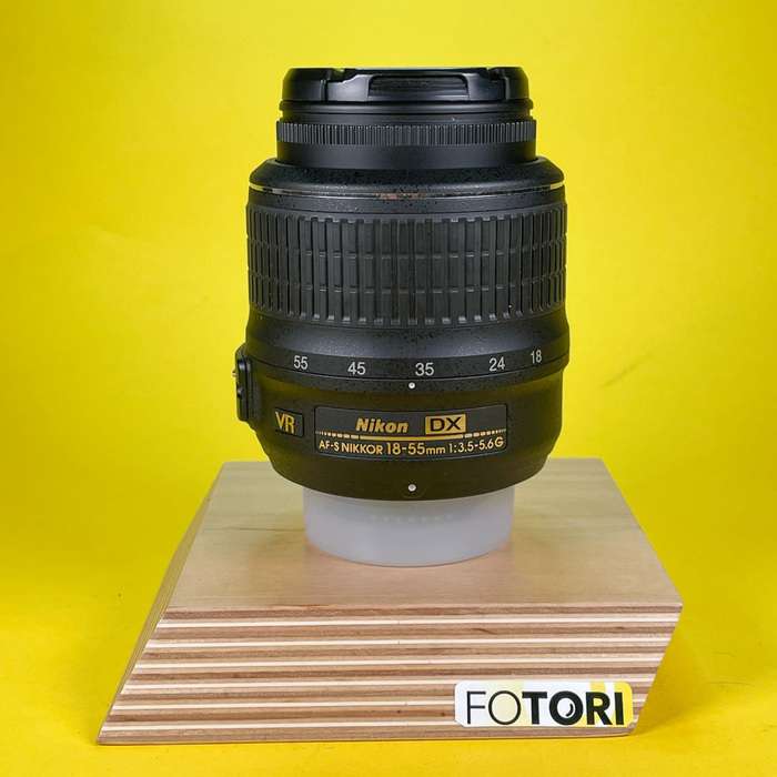 Nikon 18-55mm f/3.5-5.6G AF-S DX VR | 52033655