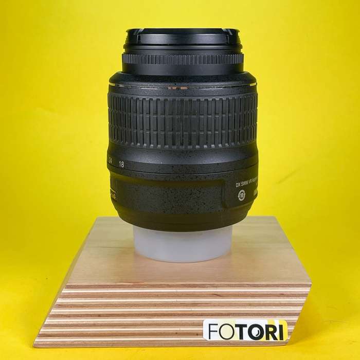 Nikon 18-55mm f/3.5-5.6G AF-S DX VR | 52033655