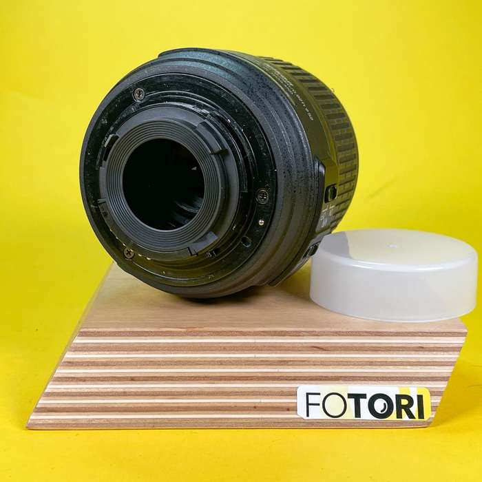 Nikon 18-55mm f/3.5-5.6G AF-S DX VR | 52033655