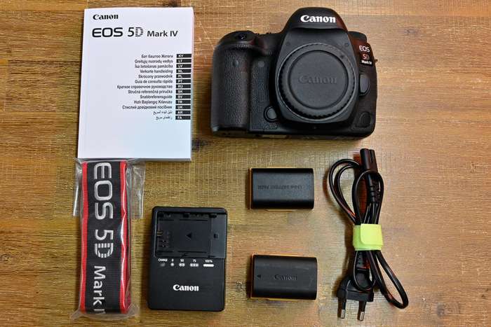 Canon EOS 5D Mark IV +  neoriginální baterie