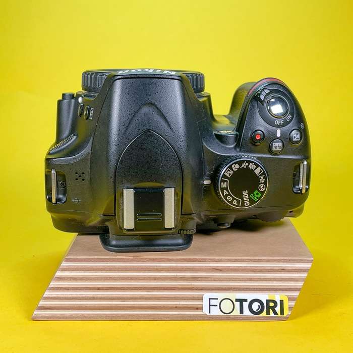 Nikon D3200 | 6143854