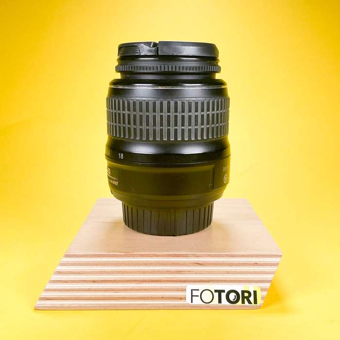 Nikon 18-55mm f/3.5-5.6GII ED AF-S DX | 4300527