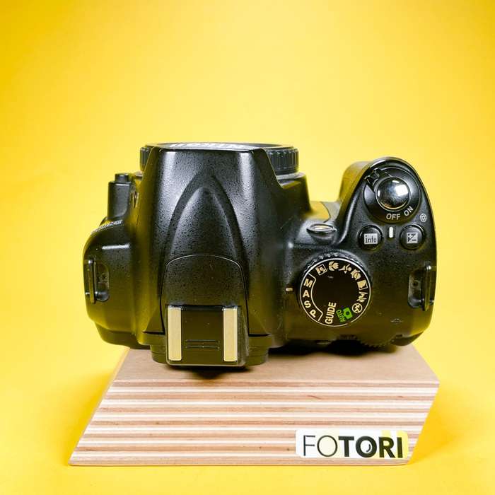 Nikon D3000 | 6196836