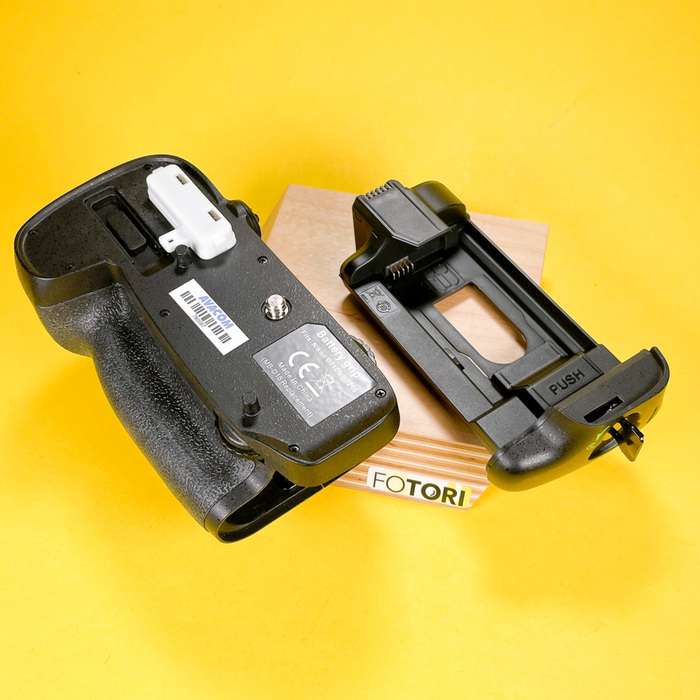 Avacom bateriový grip MB-D15 pro Nikon D7100, D7200