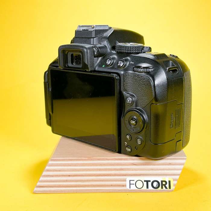 Nikon D5300 | 4995607