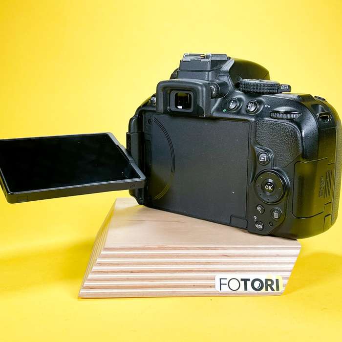 Nikon D5300 | 4995607