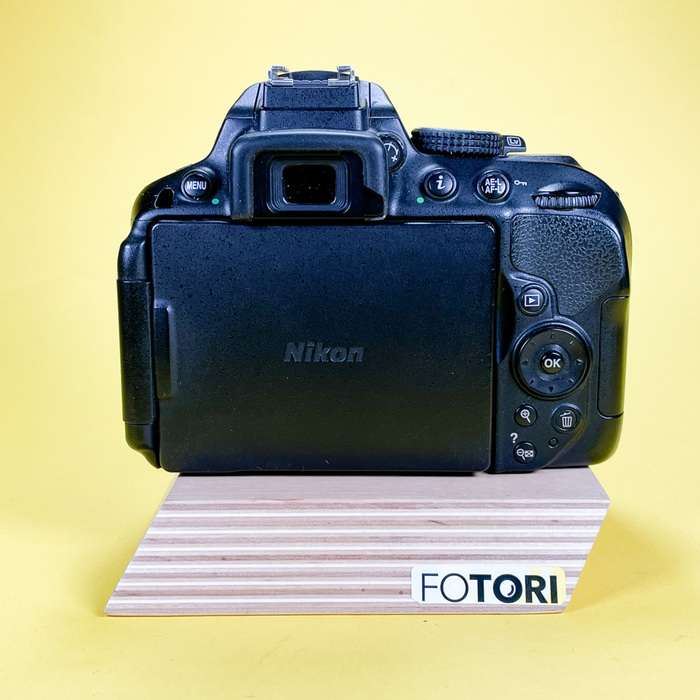 Nikon D5300 | 4995607