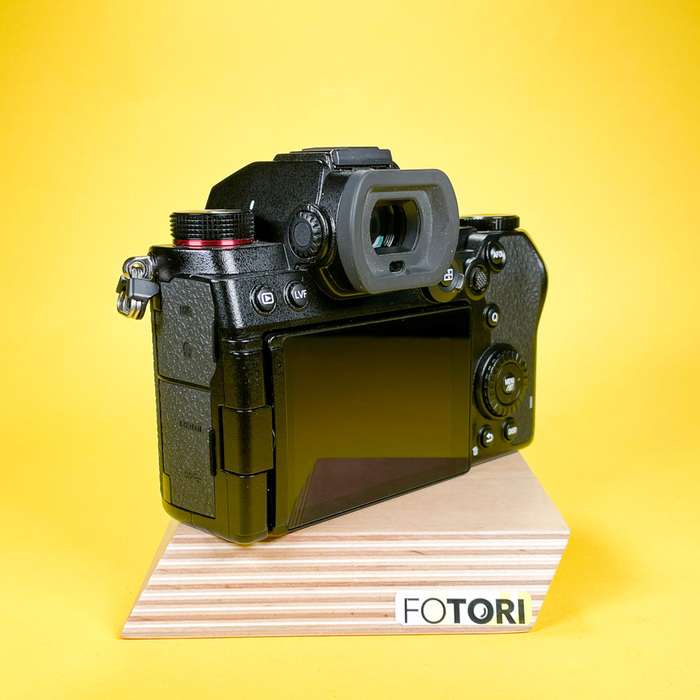 Panasonic Lumix DC-S5 | WJ1SB003932