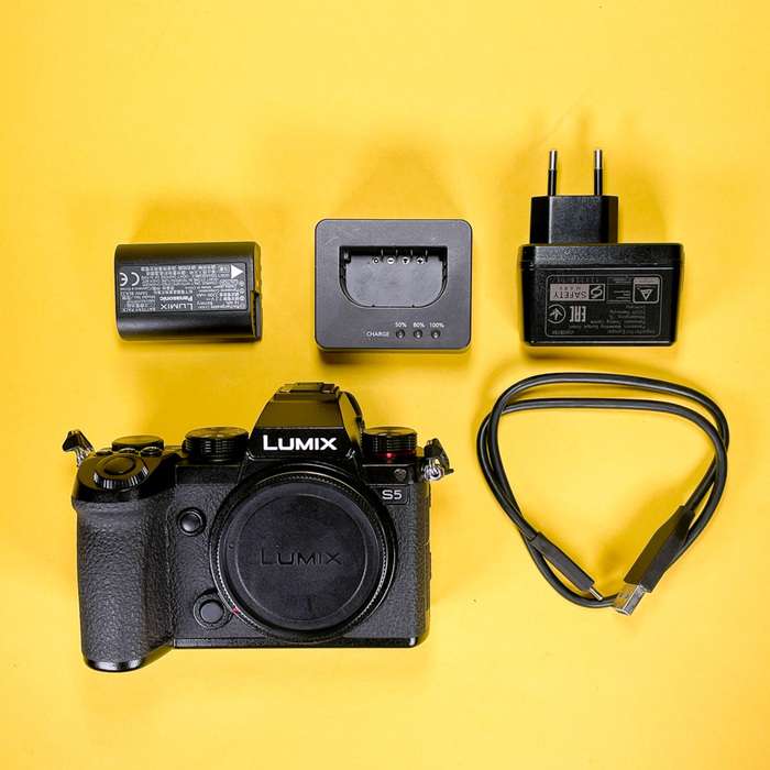 Panasonic Lumix DC-S5 | WJ1SB003932